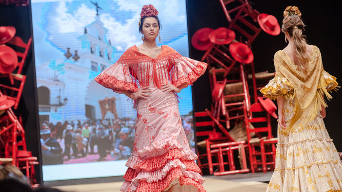 Pasarela Flamenca Jerez 2019: Real Hermandad del Roc&iacute;o, el desfile ben&eacute;fico en fotos