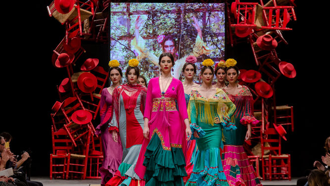 l La colección ‘Sorprendentemente Flamenca’ de Pöl Núñez abrió la segunda jornada de desfiles.