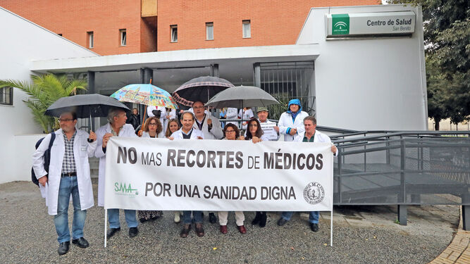 Protesta de sanitarios en la ciudad, a finales del pasado año.