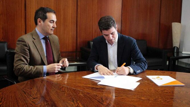 José Antonio Nieto y Sergio Romero firman la proposición de ley sobre aforamientos