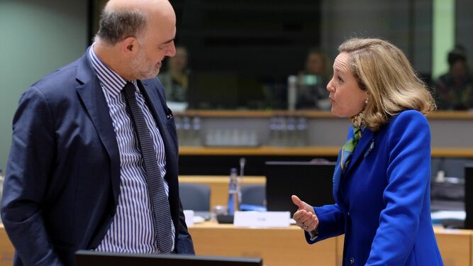 Pierre Moscovici y Nadia Calviño.