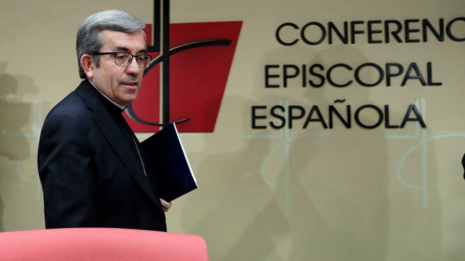 El secretario general de la Conferencia Episcopal Española, Luis Argüello.