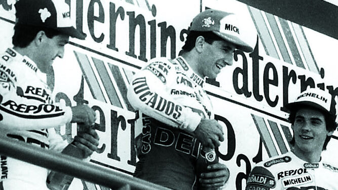 Podio español en 1988 en 80cc: Aspar ganó  seguido de  ‘Champi’  Herreros y Crivillé.