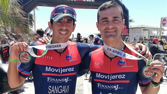 Gavilán y Gil, tras completar el Ironman de Marbella.