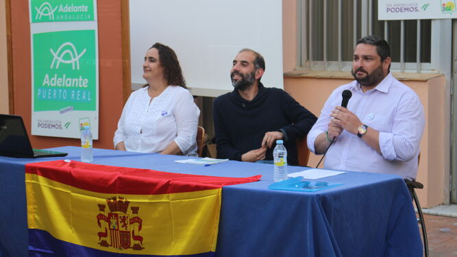 Ángela Aguilera, Antonio Romero y José Álfaro, en la presentación de la candidatura