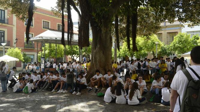 Una imagen de los alumnos participantes en la III edición, en la Plaza del Banco.