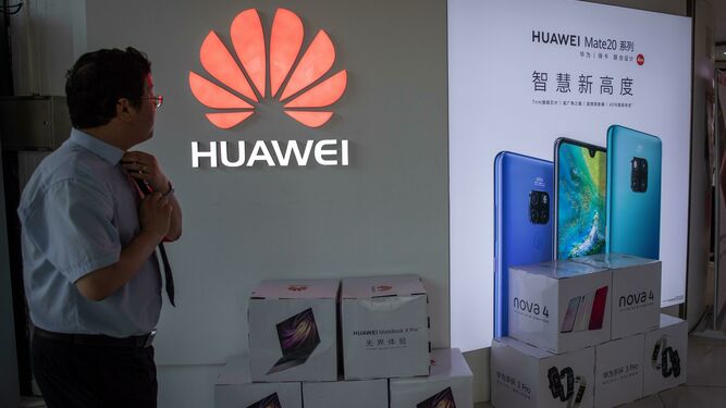 Una tienda de Huawei en Pekín