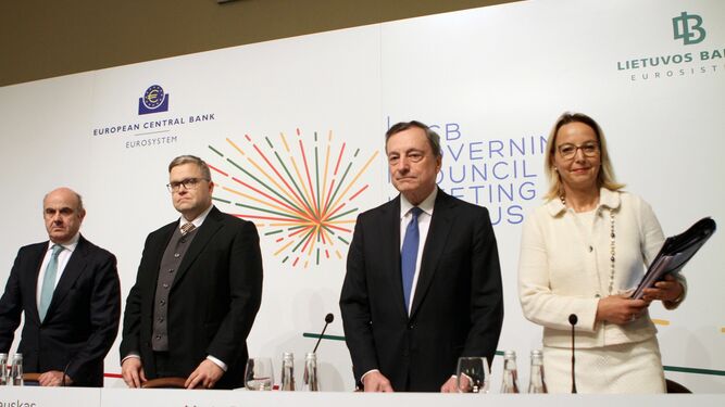 El presidente del Banco Central Europeo, Mario Draghi, ayer en Lituania.
