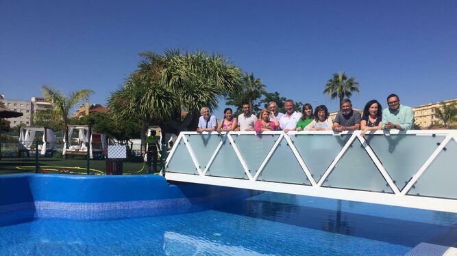 Los integrantes del nuevo gobierno municipal, en Piscinas Jerez.