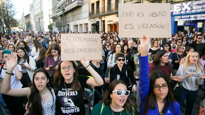 Una de las manifiestaciones en protesta por el dictamen de la Audiencia Provincial de Navarra sobre el caso de La Manada.