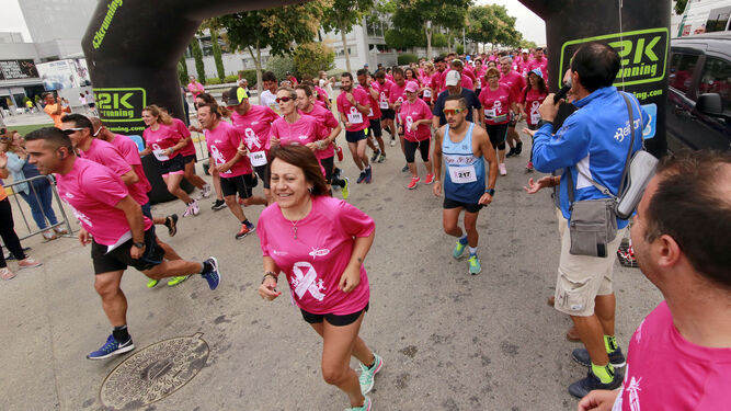 Im&aacute;genes de la Carrera Solidaria por la mujer 'Corre contra el Cancer'