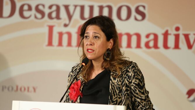 La consejera de agricultura y pesca Carmen Crespo en los desayunos del Banco de Santander y Grupo Joly
