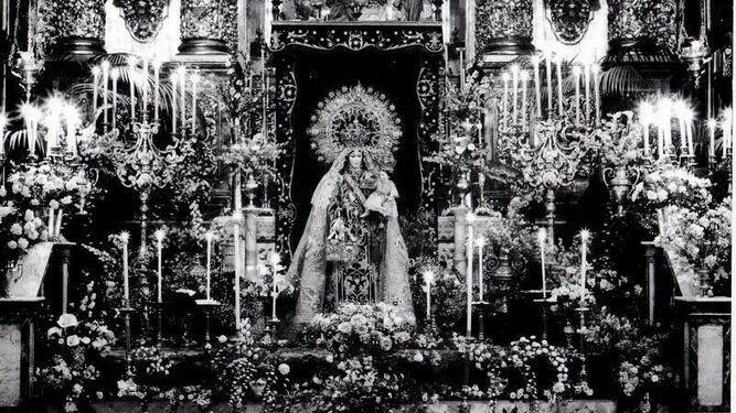 Besamanos de la Virgen del Carmen en 1950.