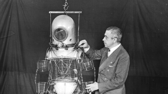 Emilio Herrera y su prototipo de escafandra espacial presentada en 1935