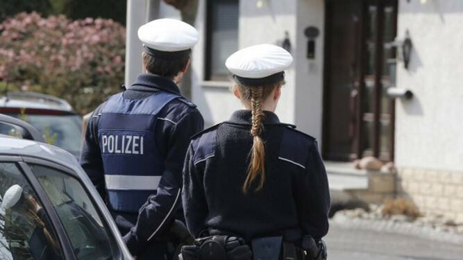 Dos policías alemanes