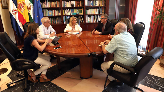 Imagen de la reunión entre los dirigentes de la UCA y el Ayuntamiento de Jerez