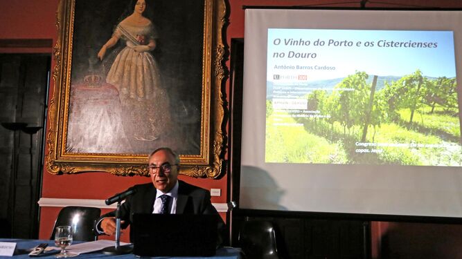 Imagen de la conferencia de Antonio Barros Cardoso, en el Alcázar.