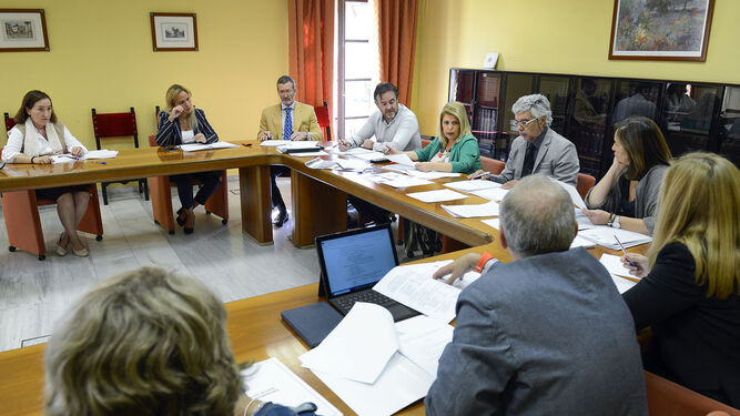 Imagen de la reunión del nuevo consejo de administración.