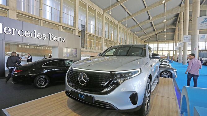 Este coche el&eacute;ctrico al 100 por 100 es una de las grandes estrellas de Motorsur. Se trata del Mercedes Benz EQC. Su precio est&aacute; fijado en unos 76.000 euros.