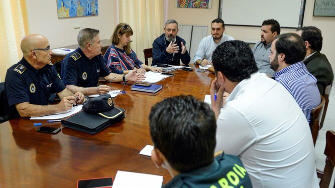 Responsables de la Guardia Civil, de la Policía Nacional y de la Local asistieron a las reuniones.