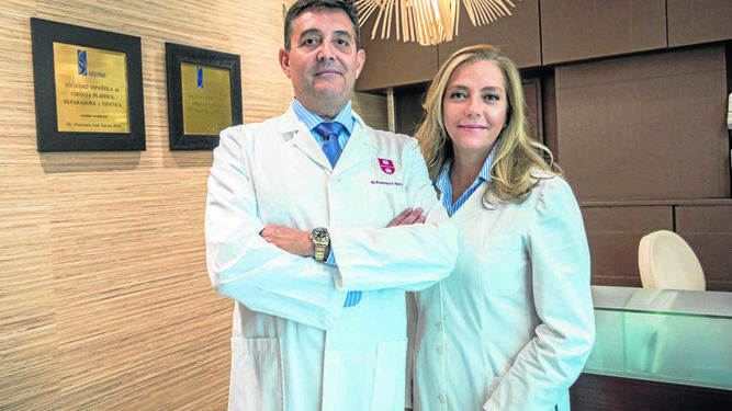 Los doctores Francisco J. García Poch y Elaine Graf de Miranda.