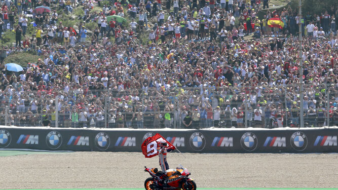 Marc Márquez celebrando su victoria en Jerez el pasado mes de mayo.