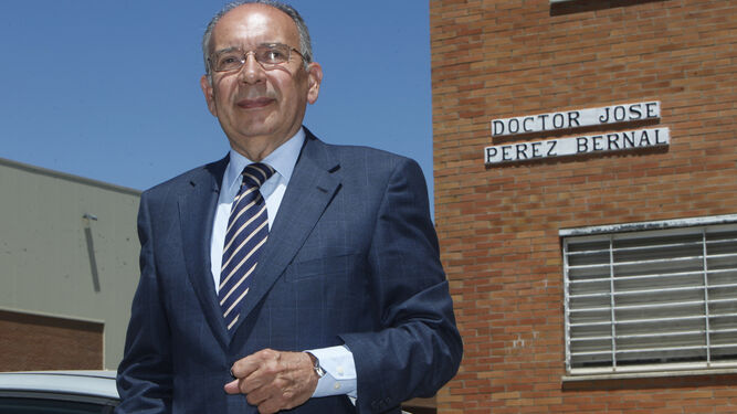 El doctor José Pérez Bernal.