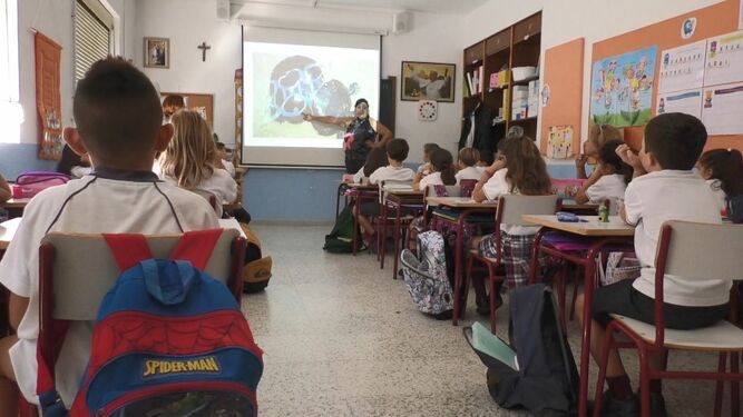 Una de las aulas del colegio Juan Pablo II-Santo Ángel, de Puerto Real