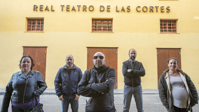 Algunos de los trabajadores del Teatro de Las Cortes que están sufriendo problemas con la adjudicataria.
