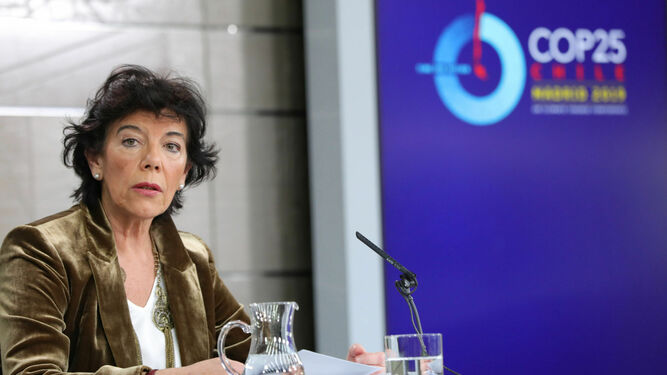 La ministra portavoz del Gobierno, Isabel Celaá, durante la comparecencia posterior a la reunión del Consejo de Ministros, ayer en la Moncloa.