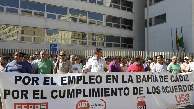 Manifestación con apoyo sindical de los principales damnificados de Delphi, en 2013