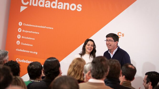 Inés Arrimadas y Juan Marín, en la sede provincial de Ciudadanos en Jerez.