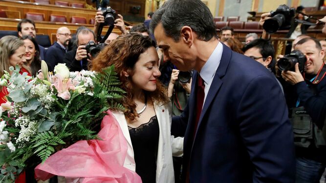 El ya presidente del Gobierno, junto a la diputada Aina Vidal.