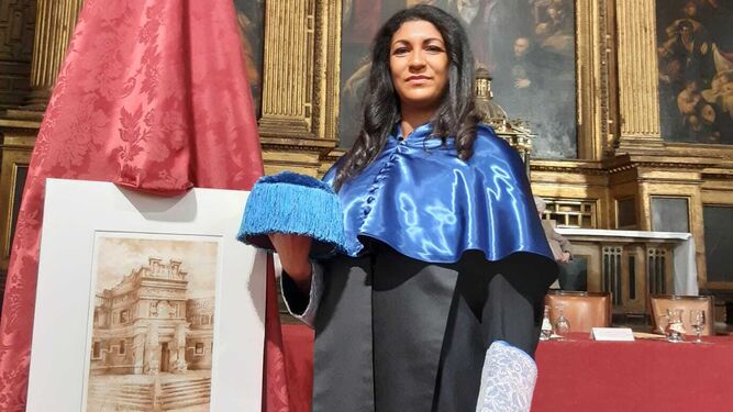 La jerezana Alejandra Guerra, tras recibir el Premio Extraordinario de la Universidad de Sevilla