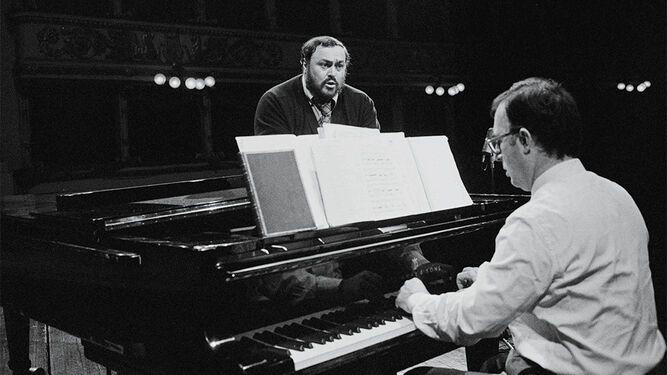 Una imagen del documental biográfico sobre el tenor Luciano Pavarotti.