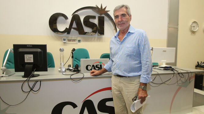 El presidente de CASI, Miguel Vargas, en la sala de subasta de la cooperativa.