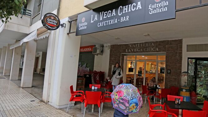 La cafetería ‘La Vega Chica’ de la calle Sevilla, local inaugurado hace escasas semanas y que dispone de 48 horas para acatar la orden de cierre.