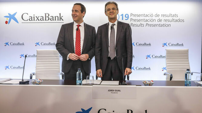 Gonzalo Gortázar y Jordi Gual, en la presentación de resultados de 2019 en Valencia.