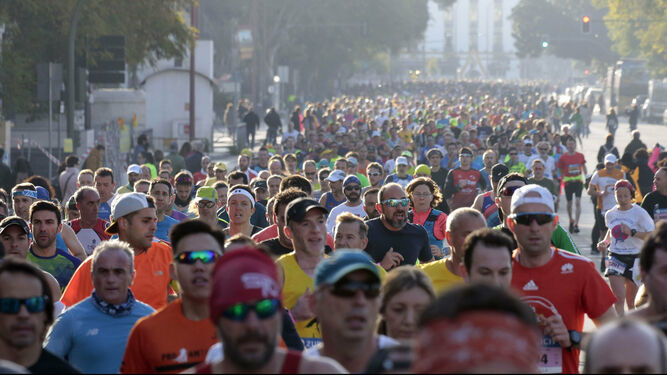 Miles de corredores recorrerán las calles de Sevilla el próximo día 23.