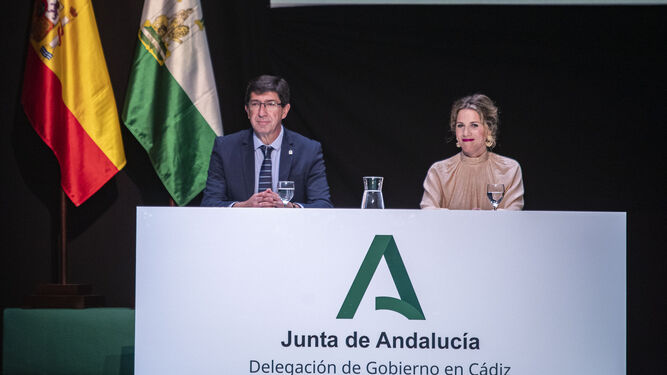 Im&aacute;genes de la entrega de las Banderas de Andaluc&iacute;a en la provincia