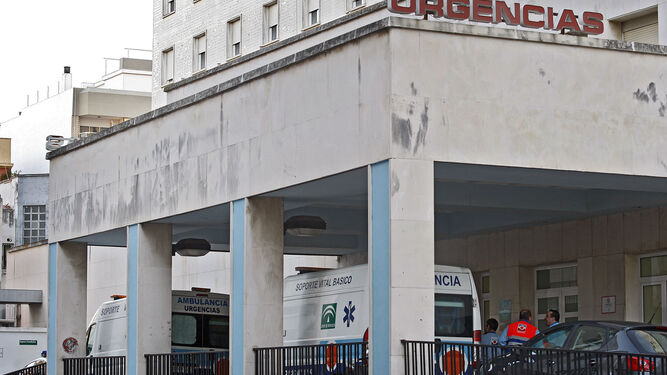 Acceso al Servicio de Urgencias del Hospital Puerta del Mar.