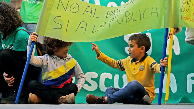 Protestas en Jerez contra el nuevo decreto de escolarizaci&oacute;n