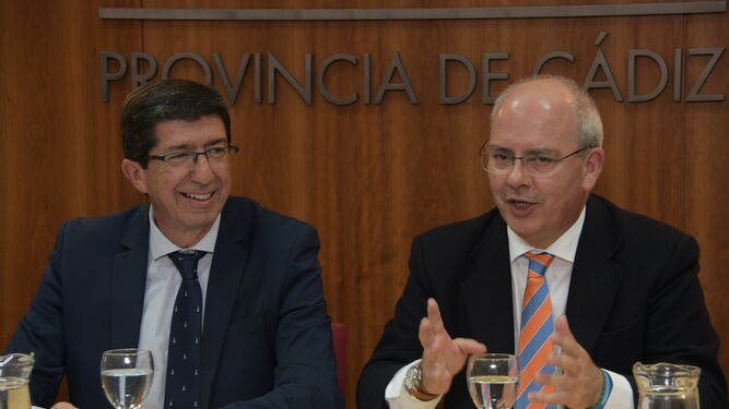 Juan Marín, vicepresidente de la Junta; y Javier Sánchez Rojas, presidente de la CEC.