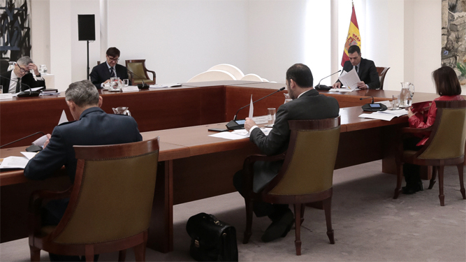 El presidente del Gobierno, Pedro Sánchez, ha presidido la reunión del Comité de Gestión de Crisis de este lunes.