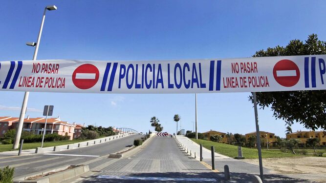 La ordenación del tráfico en Costa Ballena incluye un único acceso por Rota y otro por Chipiona.
