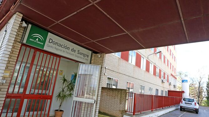 Entrada al Centro Regional de Transfusión Sanguínea, que tiene su sede en el hospital de Jerez.