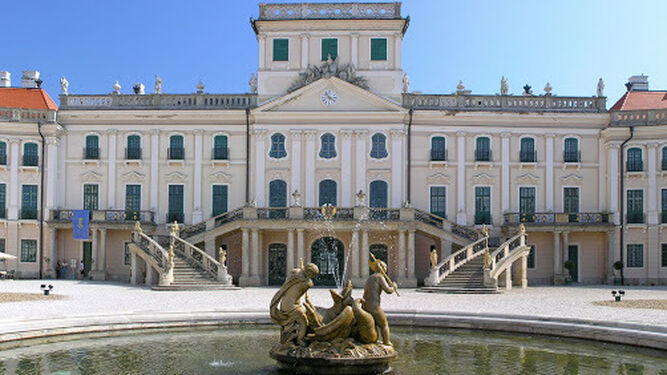 Fuente en el Palacio Esterhazy, considerado el 'Versalles húngaro'.