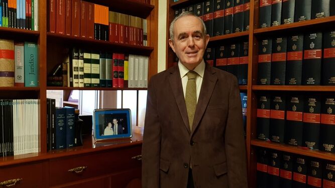 Antonio Millán Garrido, Doctor en Derecho y académico