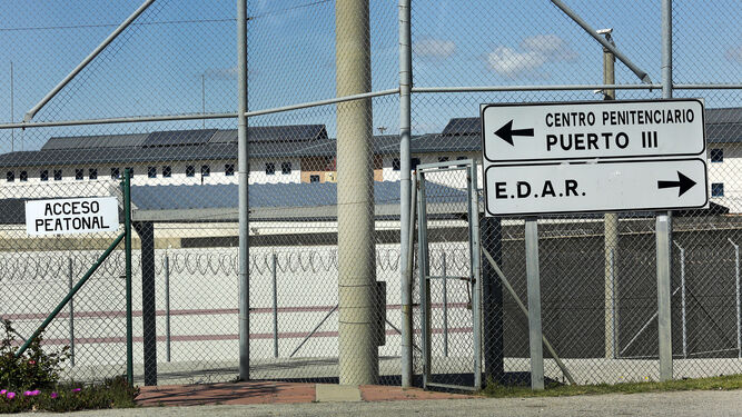 Acceso al complejo penitenciario de Puerto III.