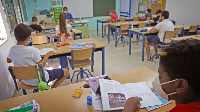 Alumnos del CEIP Alfonso X, en el primer día de clase.
